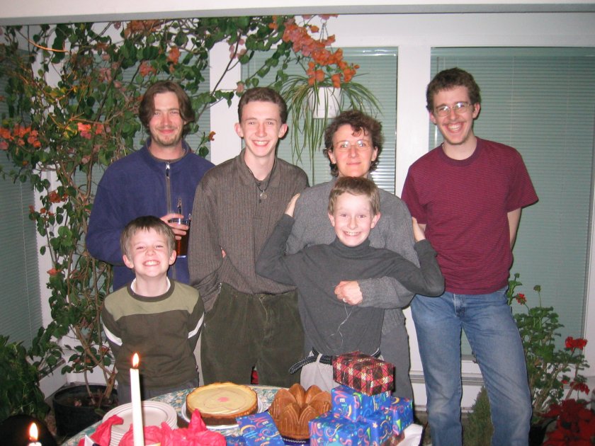 vm.jpg (122749 bytes)